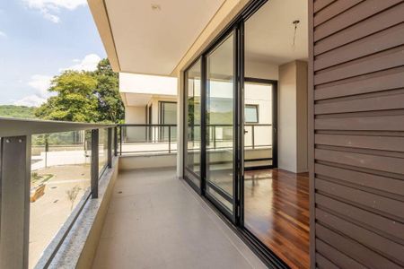 Casa à venda com 215m², 4 quartos e 3 vagas