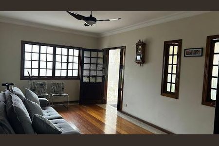 Casa à venda com 3 quartos, 207m² em Vila Yolanda, Osasco