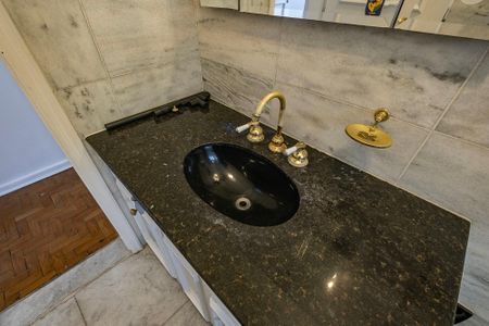 Apartamento para alugar com 156m², 3 quartos e 2 vagasBanheiro