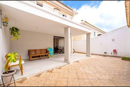 Casa à venda com 160m², 3 quartos e 2 vagas