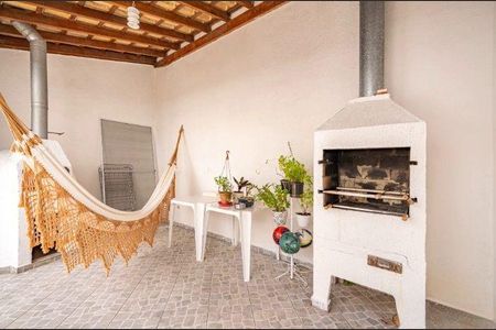 Casa à venda com 160m², 3 quartos e 2 vagas