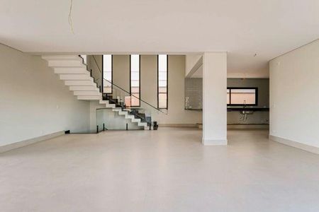 Casa à venda com 501m², 4 quartos e 6 vagas