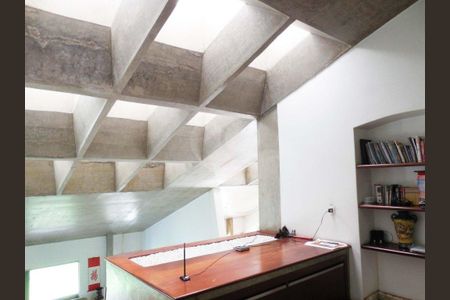Casa à venda com 4 quartos, 850m² em Jardim Cordeiro, São Paulo