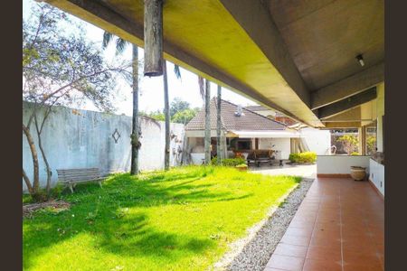 Casa à venda com 4 quartos, 850m² em Jardim Cordeiro, São Paulo