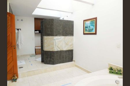 Casa à venda com 4 quartos, 850m² em Jardim Cordeiro, São Paulo