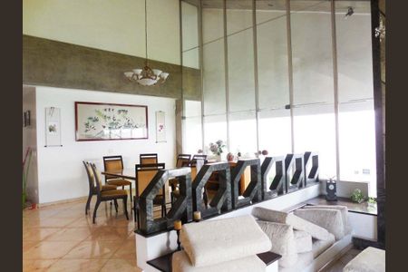 Casa à venda com 4 quartos, 850m² em Jardim Cordeiro, São Paulo