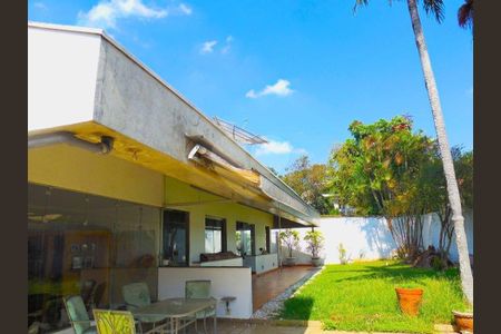 Casa à venda com 4 quartos, 850m² em Jardim Cordeiro, São Paulo