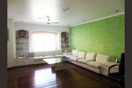 Casa à venda com 4 quartos, 850m² em Jardim Cordeiro, São Paulo