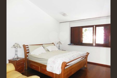 Casa à venda com 4 quartos, 850m² em Jardim Cordeiro, São Paulo