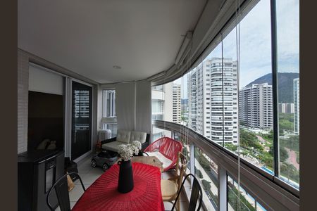 Apartamento para alugar com 85m², 2 quartos e 1 vaga