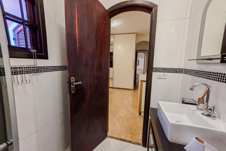Casa à venda com 158m², 2 quartos e 2 vagas