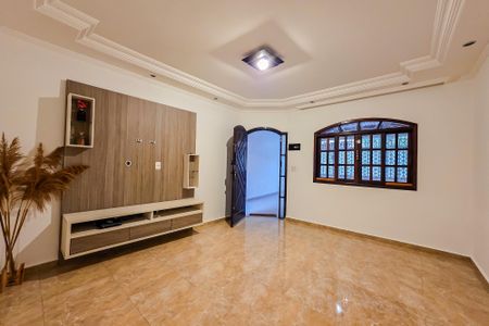 Casa à venda com 158m², 2 quartos e 2 vagas