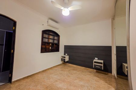 Casa à venda com 158m², 2 quartos e 2 vagas