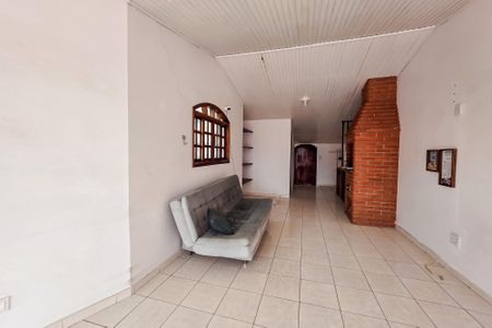 Casa à venda com 158m², 2 quartos e 2 vagas