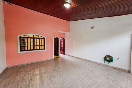 Casa à venda com 158m², 2 quartos e 2 vagas