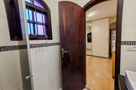 Casa à venda com 158m², 2 quartos e 2 vagas