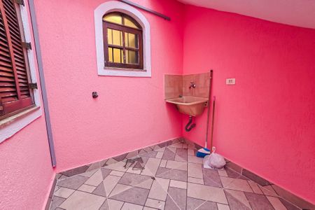 Casa à venda com 158m², 2 quartos e 2 vagas