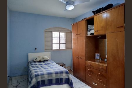 Casa à venda com 102m², 5 quartos e 3 vagasCasa 2: quarto 2