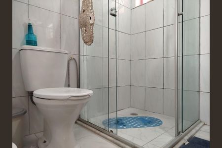 Casa à venda com 102m², 5 quartos e 3 vagasCasa 2: banheiro