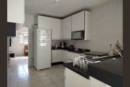 Casa à venda com 102m², 5 quartos e 3 vagasCasa 2: cozinha americana