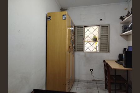 Casa à venda com 102m², 5 quartos e 3 vagasCasa 2: quarto 3