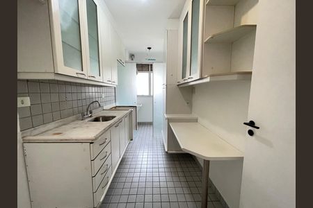 Apartamento à venda com 63m², 3 quartos e 1 vaga Apartamento à venda com 63m², 3 quartos e 1 vagaCozinha e Área de Serviço