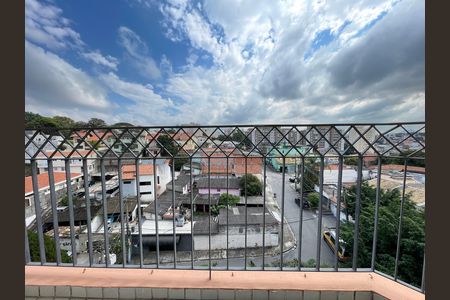 Apartamento à venda com 63m², 3 quartos e 1 vaga Apartamento à venda com 63m², 3 quartos e 1 vagaVaranda