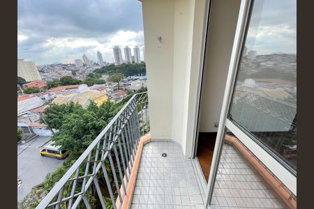 Apartamento à venda com 63m², 3 quartos e 1 vaga Apartamento à venda com 63m², 3 quartos e 1 vagaVaranda