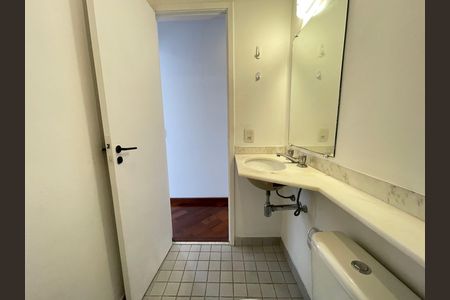 Apartamento à venda com 63m², 3 quartos e 1 vaga Apartamento à venda com 63m², 3 quartos e 1 vagaBanheiro Social