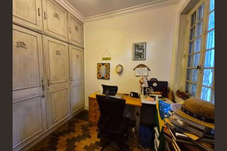 Casa à venda com 200m², 4 quartos e 1 vaga