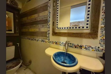 Casa à venda com 200m², 4 quartos e 1 vaga