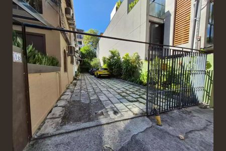 Casa à venda com 200m², 4 quartos e 1 vaga