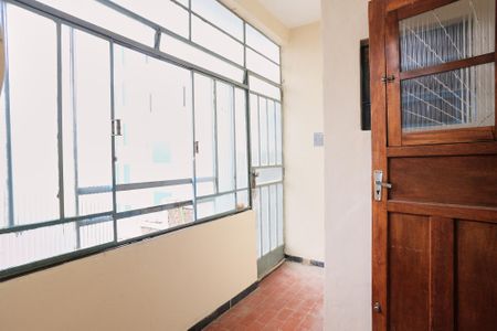 Casa para alugar com 43m², 2 quartos e sem vagaEntrada