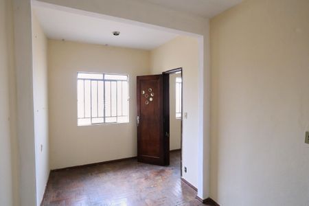 Quarto de casa para alugar com 2 quartos, 43m² em Sagrada Família, Belo Horizonte