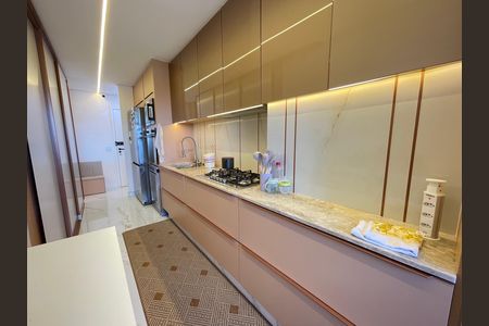 Apartamento à venda com 120m², 3 quartos e 2 vagasCozinha