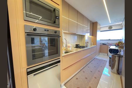 Apartamento à venda com 120m², 3 quartos e 2 vagasCozinha