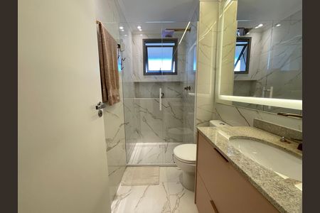 Apartamento à venda com 120m², 3 quartos e 2 vagasBanheiro da Suíte 3