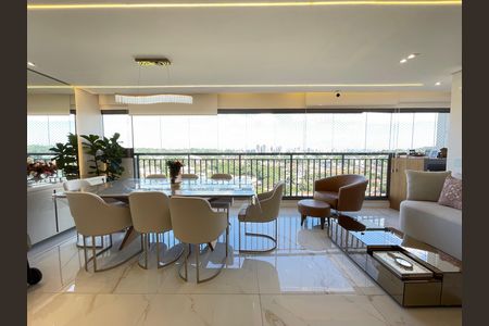 Apartamento à venda com 120m², 3 quartos e 2 vagasVaranda