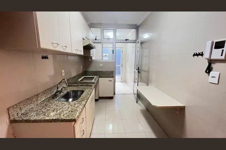 Cozinha de casa para alugar com 3 quartos, 260m² em Jardim Karaíba, Uberlândia