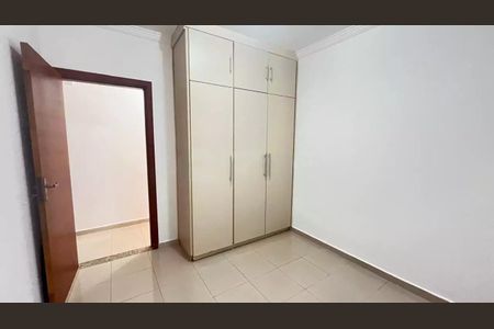Casa para alugar com 260m², 3 quartos e 3 vagas