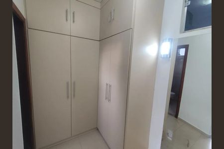 Casa para alugar com 260m², 3 quartos e 3 vagas
