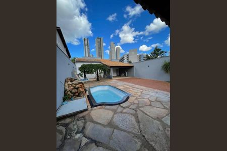 Casa para alugar com 260m², 3 quartos e 3 vagas