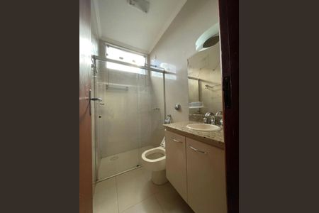 Casa para alugar com 260m², 3 quartos e 3 vagas
