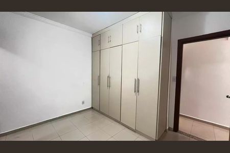 Casa para alugar com 260m², 3 quartos e 3 vagas