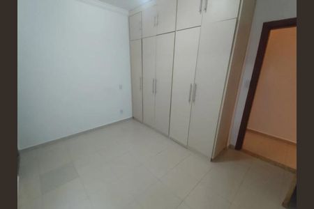 Casa para alugar com 260m², 3 quartos e 3 vagas