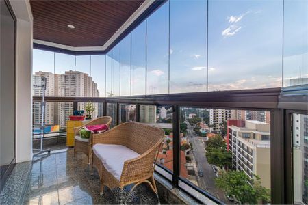 Apartamento à venda com 174m², 3 quartos e 4 vagas
