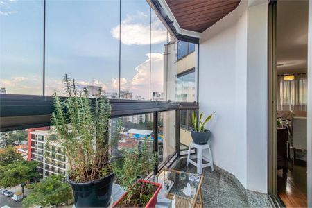 Apartamento à venda com 174m², 3 quartos e 4 vagas