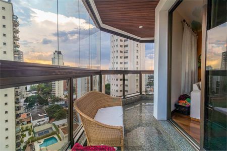 Apartamento à venda com 174m², 3 quartos e 4 vagas