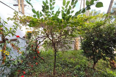 Casa à venda com 132m², 3 quartos e 2 vagas Casa à venda com 132m², 3 quartos e 2 vagasVista do Quarto 2