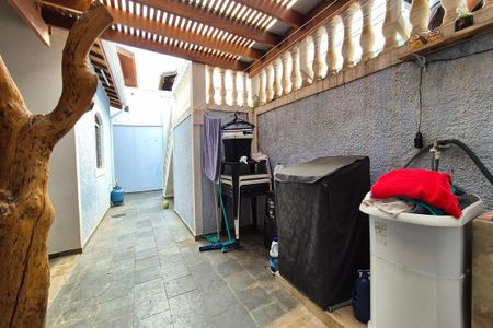 Casa à venda com 132m², 3 quartos e 2 vagas Casa à venda com 132m², 3 quartos e 2 vagasÁrea de Serviço